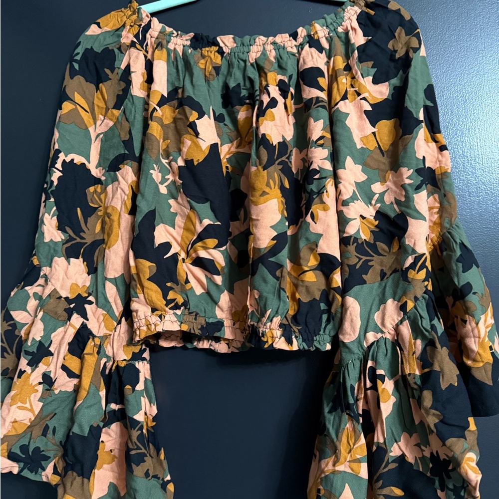 Vici Multicolor Ruffled crop top